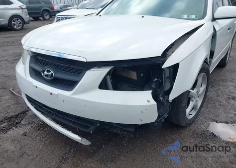 2008 Hyundai Sonata Limited V6/Se V6 z USA, uszkodzony, nr VIN 5NPEU46F48H343373